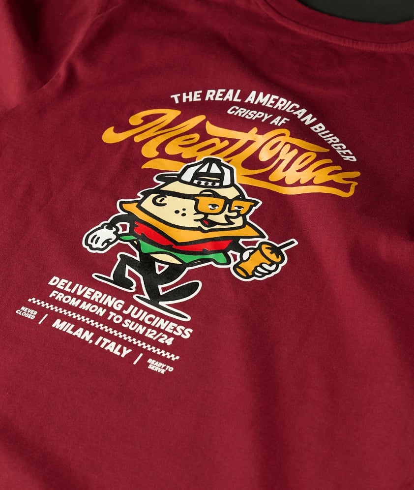 T-shirt bordeaux Meat Crew con mascotte